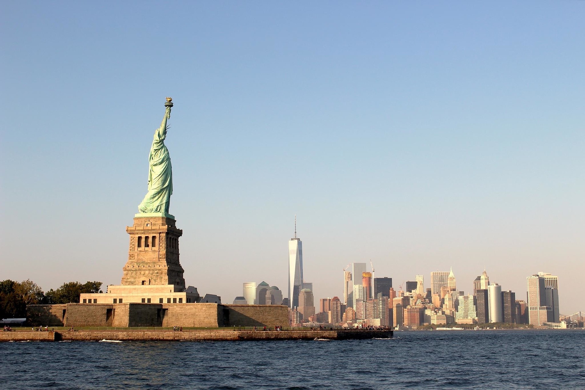 קו הרקיע של ניו יורק ופסל החירות